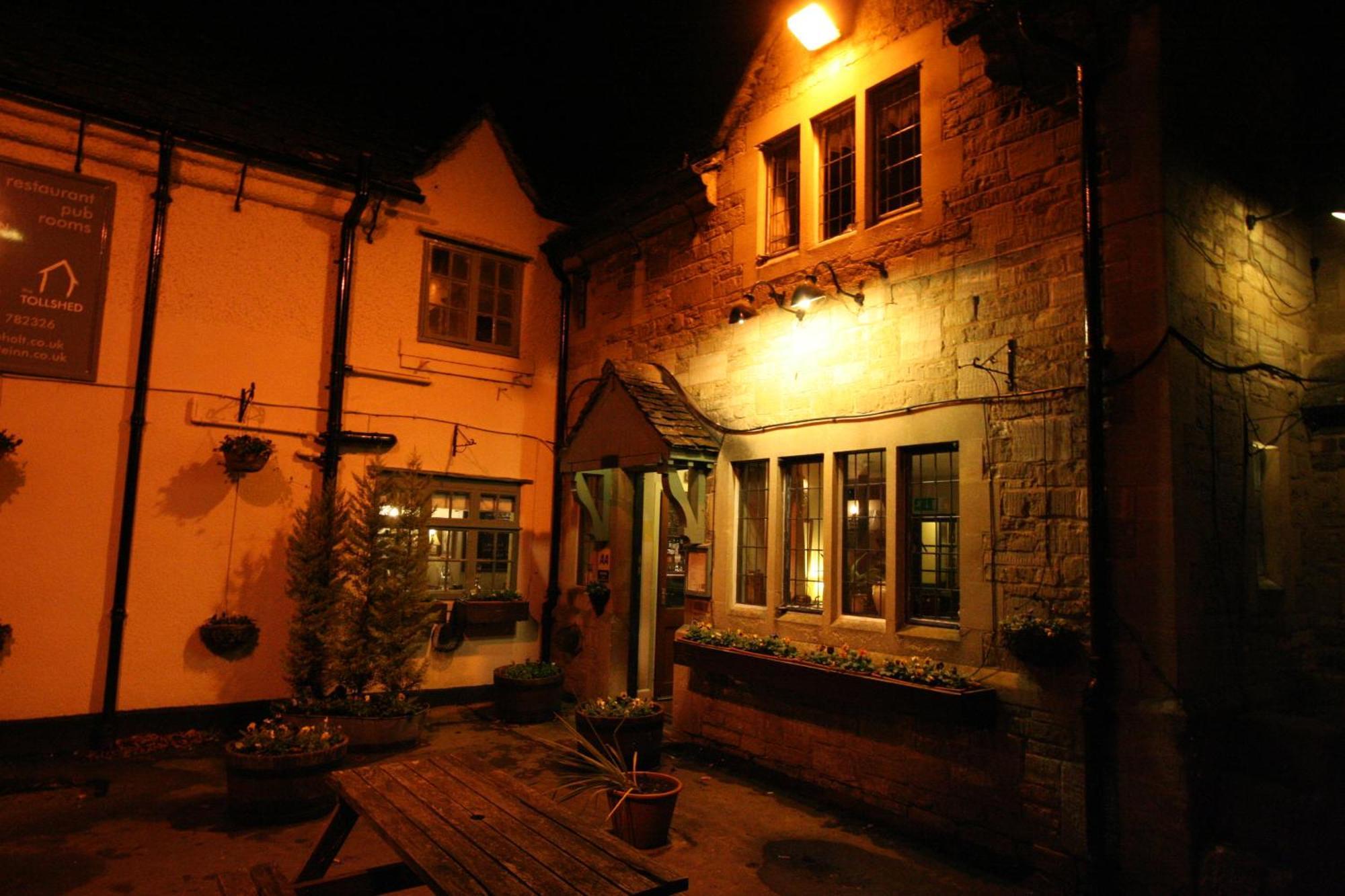 The Tollgate Inn Bradford-On-Avon Exteriör bild