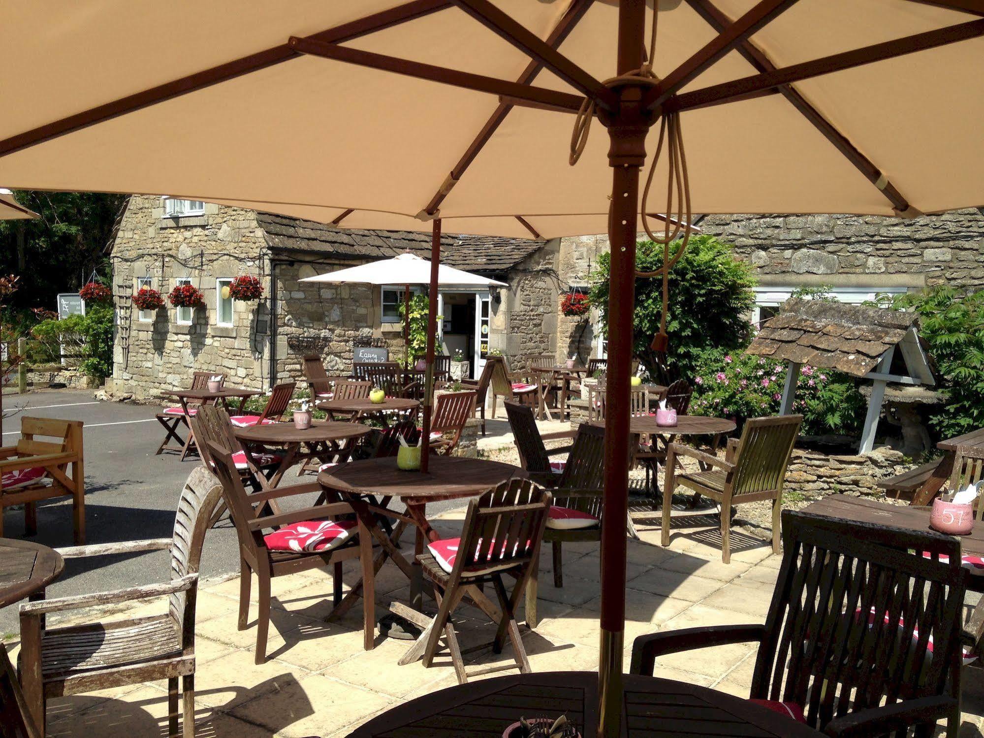 The Tollgate Inn Bradford-On-Avon Exteriör bild